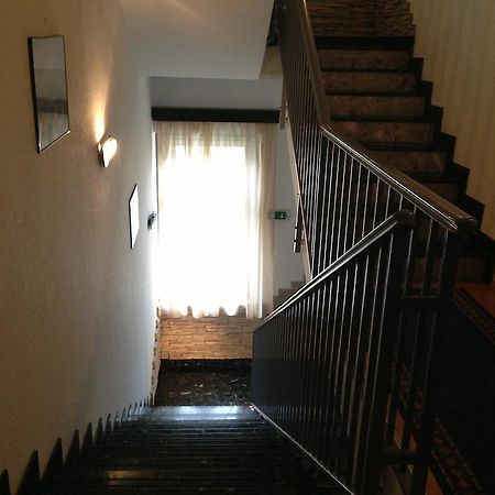 Villa Hotel Kristal Budapest Exterior foto