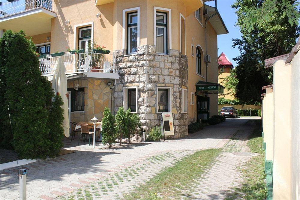 Villa Hotel Kristal Budapest Exterior foto